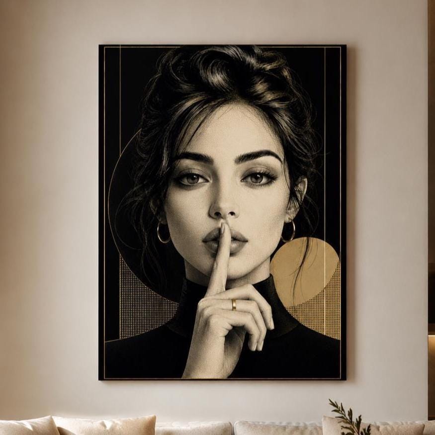 Quadro donna elegante bianco nero e oro: stampa artistica da parete