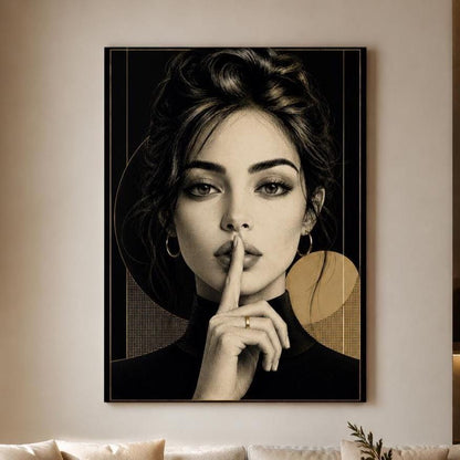 Quadro donna elegante bianco nero e oro: stampa artistica da parete
