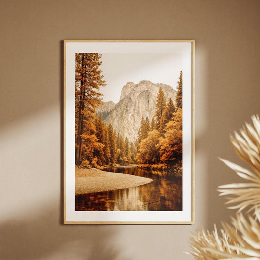 Quadro paesaggio autunnale con montagne e fiume: stampa artistica da parete