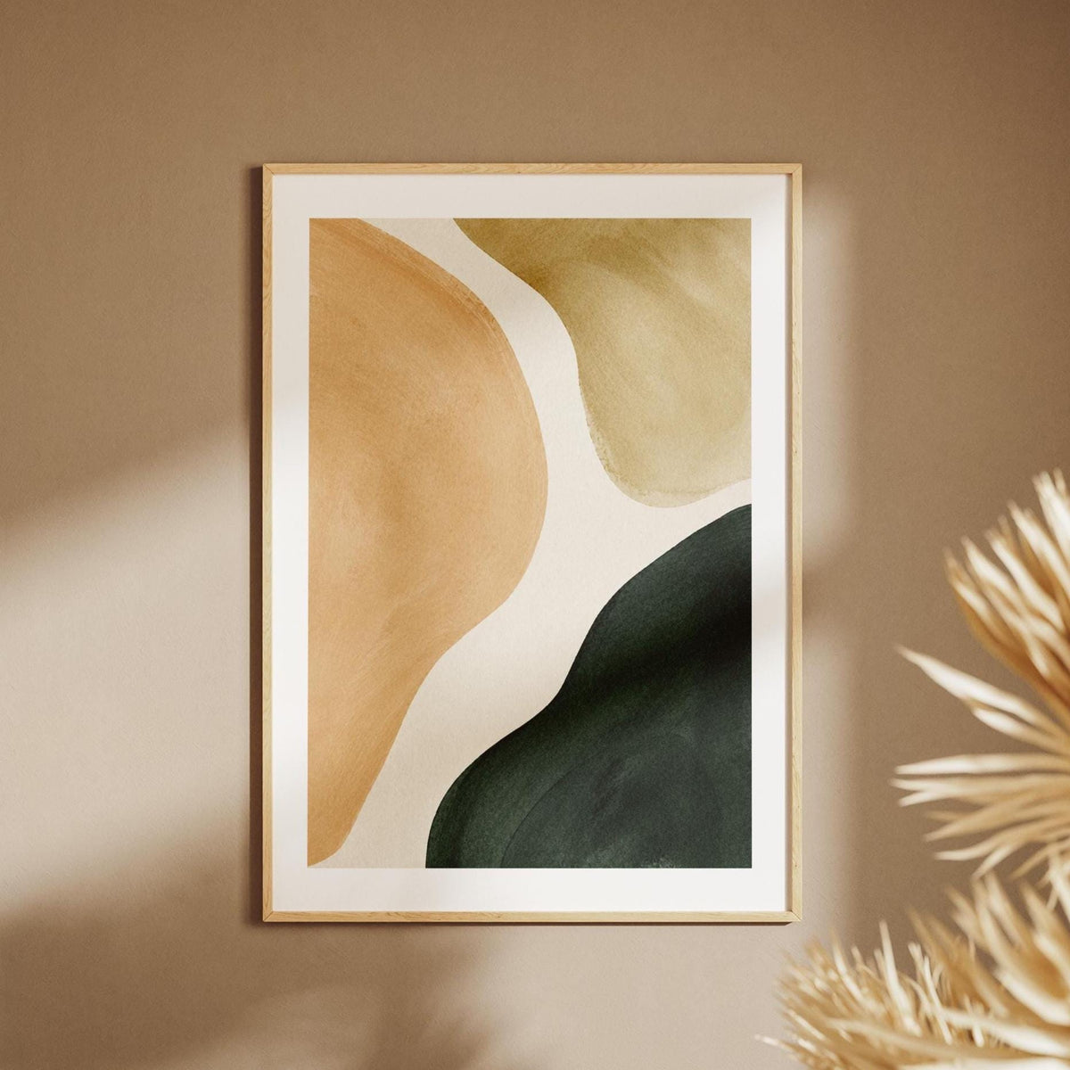 Quadro astratto beige sabbia e verde scuro: stampa artistica da parete