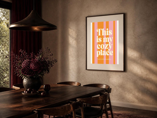Poster digitale This Is My Cozy Place, tipografia retrò rosa e arancio