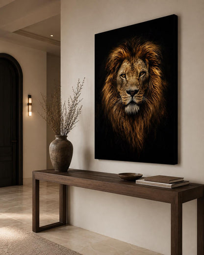 Quadro ritratto frontale di leone su fondo nero - Re della Savana, stampa, tela o cornice